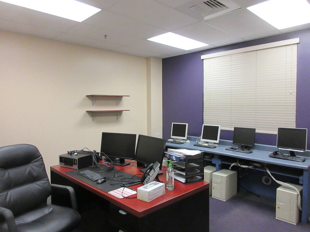 In the News Inc. Industrial Manuf. Flex Building: 8517 Sunstate St, Tampa, FL 33634